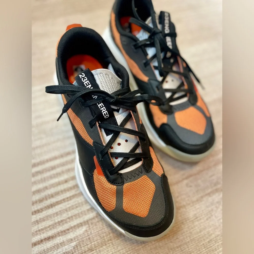 Air Jordan 200E Men’s 10 / Women’s 11 | Black & Curry Orange Sneakers | Like New
